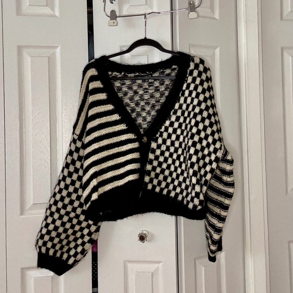Blu Pepper Black and Cream Checkered Sweater - Picture 2 of 4